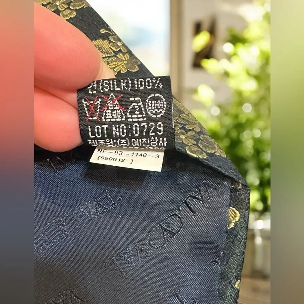 🔥 Valentino 100% Silk Floral Gold Accents Tie